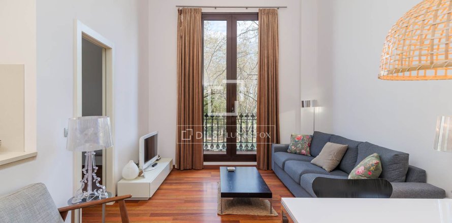 Apartment in Barcelona, Spain 2 bedrooms, 72 sq.m. No. 164318