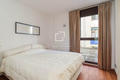 Apartment for sale in Barcelona, Spain 2 bedrooms, 72 sq.m. No. 164318 - photo 13