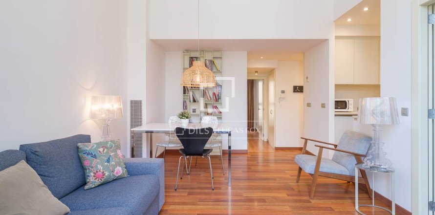 Apartment in Barcelona, Spain 2 bedrooms, 72 sq.m. No. 164318