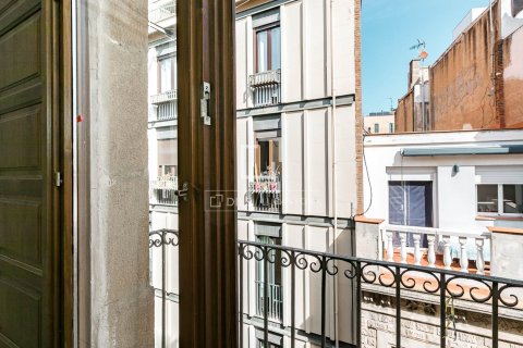 Penthouse for sale in Barcelona, Spain 2 bedrooms, 73 sq.m. No. 164319 - photo 3