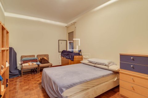 Huoneisto myytävänä Barcelona, Espanja, 6 makuuhuonetta, 252 m2 No. 164321 - kuva 27