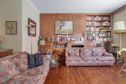 Huoneisto myytävänä Barcelona, Espanja, 6 makuuhuonetta, 252 m2 No. 164321 - kuva 11