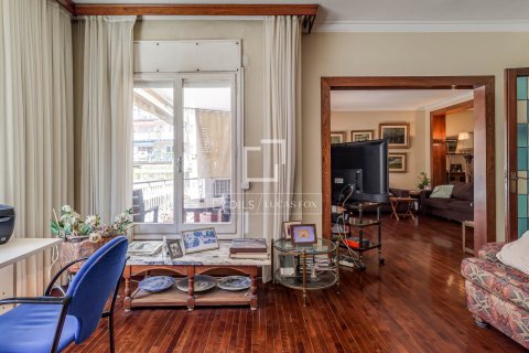 Huoneisto myytävänä Barcelona, Espanja, 6 makuuhuonetta, 252 m2 No. 164321 - kuva 6