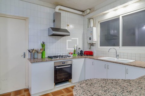 Huoneisto myytävänä Barcelona, Espanja, 6 makuuhuonetta, 252 m2 No. 164321 - kuva 20