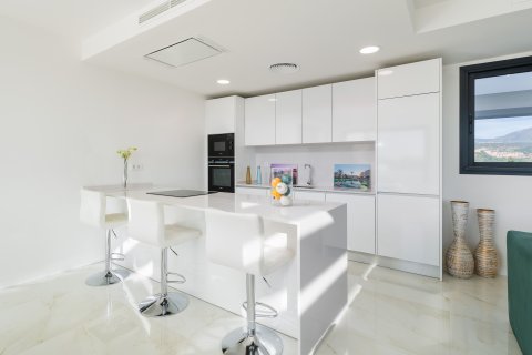 Продажа квартиры в Эстепона, Малага, Испания 3 спальни, 274м2 №162730 - фото 8