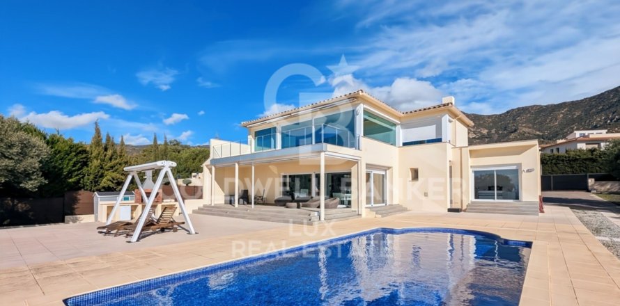 Дом в Палау-Савердера, Герона, Испания 4 спальни, 290м2 №157089