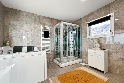 House for sale in Palau-saverdera, Girona, Spain 4 bedrooms, 290 sq.m. No. 157089 - photo 11