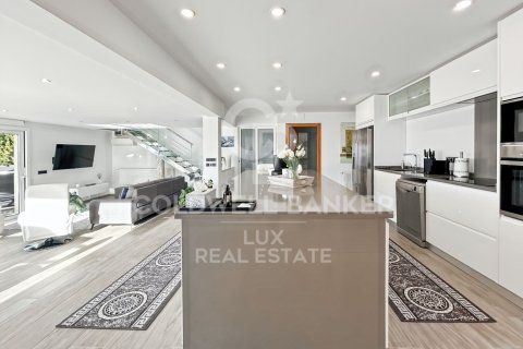 Продажа дома в Палау-Савердера, Герона, Испания 4 спальни, 290м2 №157089 - фото 3
