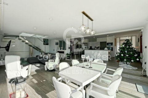 Продажа дома в Палау-Савердера, Герона, Испания 4 спальни, 290м2 №157089 - фото 5
