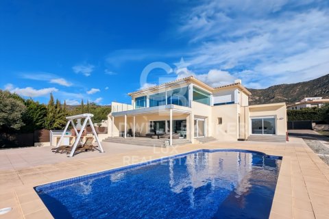 Дом в Палау-Савердера, Герона, Испания 4 спальни, 290м2 №157089