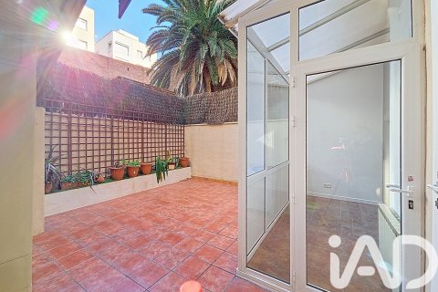 Huoneisto myytävänä Barcelona, Espanja, 2 makuuhuonetta, 78 m2 No. 173123 - kuva 3