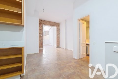 Huoneisto myytävänä Barcelona, Espanja, 2 makuuhuonetta, 78 m2 No. 173123 - kuva 7