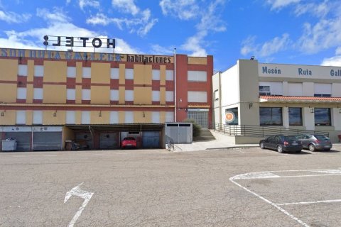 Hotelli myytävänä Riego De La Vega, Leon, Espanja, 34 makuuhuonetta, 3774 m2 No. 173121 - kuva 26