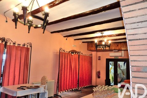Hotelli myytävänä Riego De La Vega, Leon, Espanja, 34 makuuhuonetta, 3774 m2 No. 173121 - kuva 4