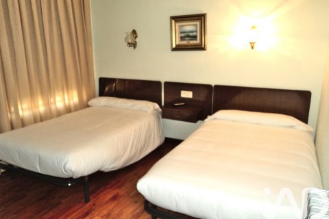 Hotelli myytävänä Riego De La Vega, Leon, Espanja, 34 makuuhuonetta, 3774 m2 No. 173121 - kuva 11