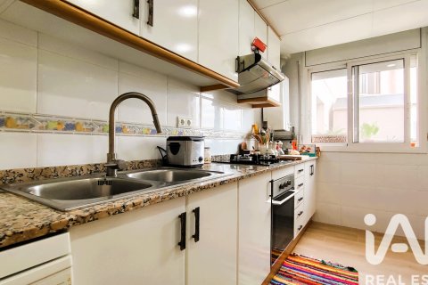 Bliźniak w Cubelles, Barcelona, Hiszpania 3 sypialnie, 180.9 mkw. nr 173124 – zdjęcie 5