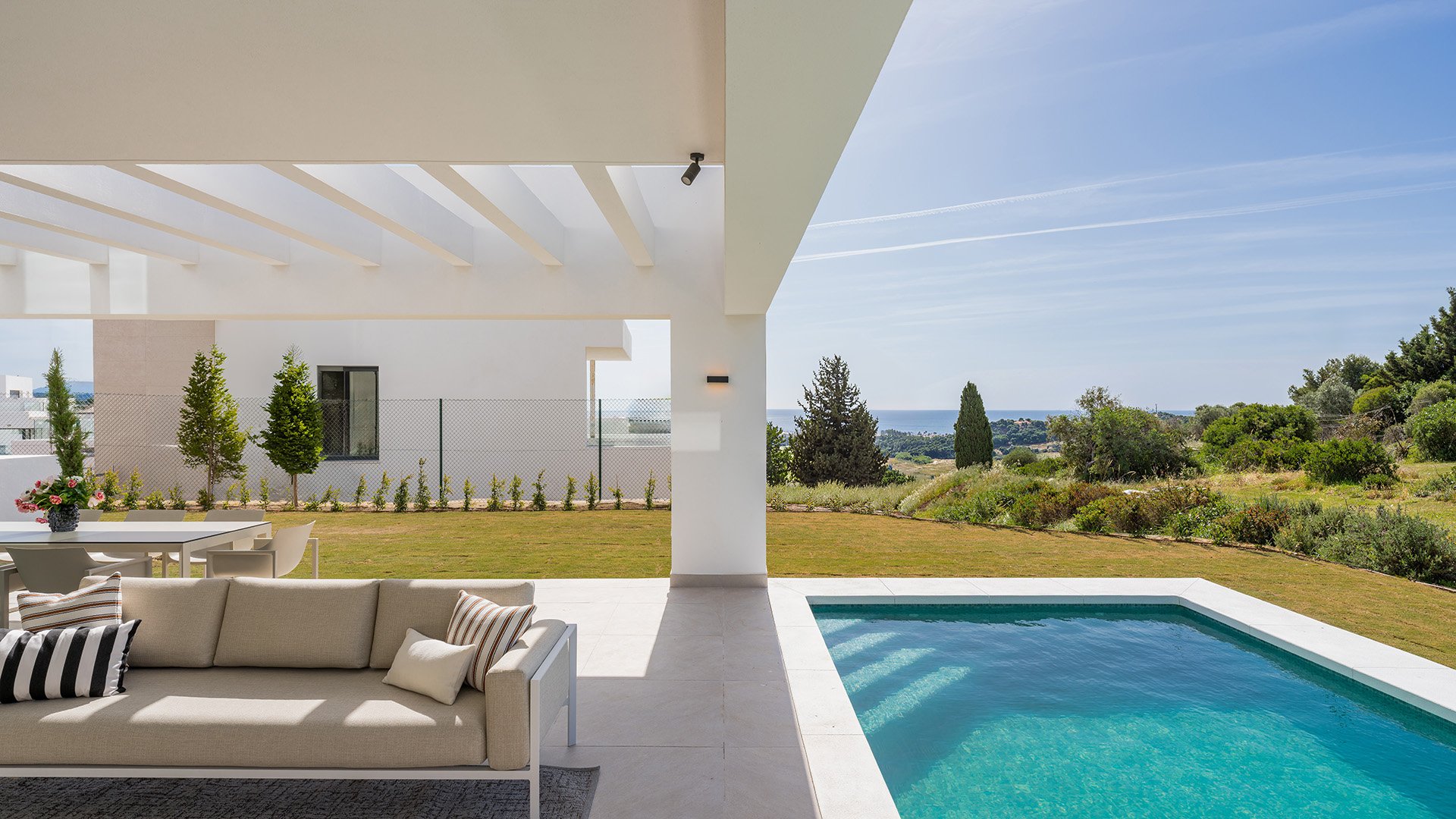 Villa i Estepona, Malaga, Spanien 3 sovrum, 226 kvm. Nr. 135456