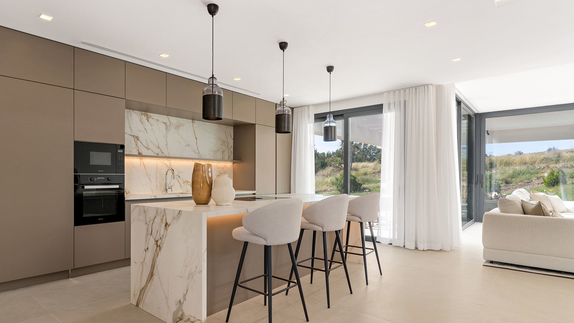 Villa i Estepona, Malaga, Spanien 3 sovrum, 226 kvm. Nr. 135456