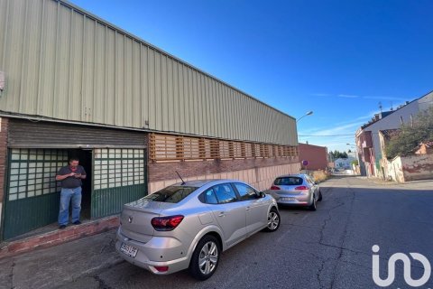 Liikekiinteistö vuokrattavana Navatejera, Leon, Espanja , 1635 m2 No. 154329 - kuva 3