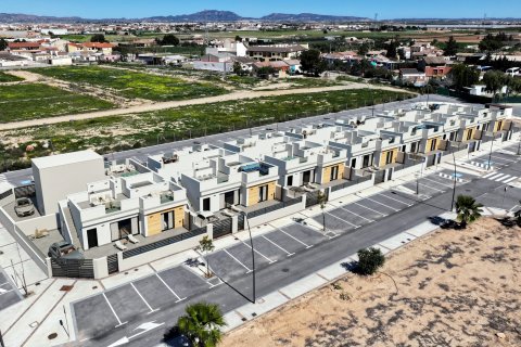 Продажа виллы в Торре-Пачеко, Мурсия, Испания 3 спальни, 76м2 №119653 - фото 1