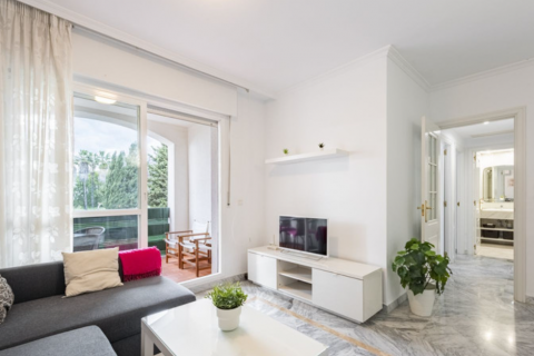 Huoneisto myytävänä Cortes (San Pedro De Alcantara), Malaga, Espanja, 2 makuuhuonetta, 95 m2 No. 119616 - kuva 3
