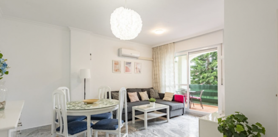 Huoneisto Cortes (San Pedro De Alcantara), Malaga, Espanja 2 makuuhuonetta, 95 m2 No. 119616