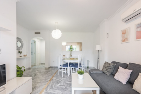 Huoneisto myytävänä Cortes (San Pedro De Alcantara), Malaga, Espanja, 2 makuuhuonetta, 95 m2 No. 119616 - kuva 5
