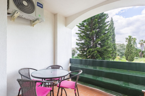 Huoneisto myytävänä Cortes (San Pedro De Alcantara), Malaga, Espanja, 2 makuuhuonetta, 95 m2 No. 119616 - kuva 13