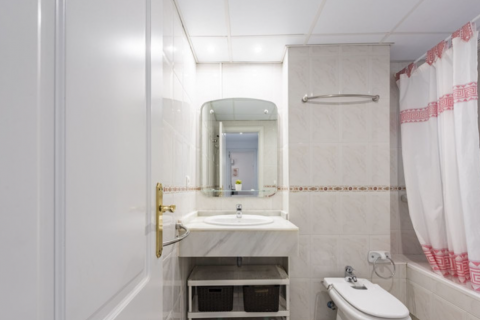 Huoneisto myytävänä Cortes (San Pedro De Alcantara), Malaga, Espanja, 2 makuuhuonetta, 95 m2 No. 119616 - kuva 12