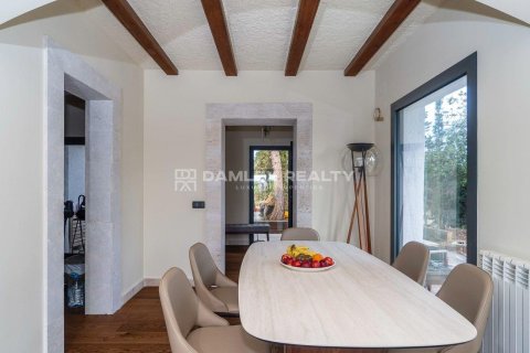 Villa till salu i Lloret de Mar, Girona, Spanien 3 sovrum, 172 kvm. Nr. 177603 - foto 12