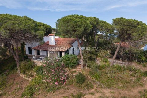 Villa till salu i Lloret de Mar, Girona, Spanien 3 sovrum, 172 kvm. Nr. 177603 - foto 5