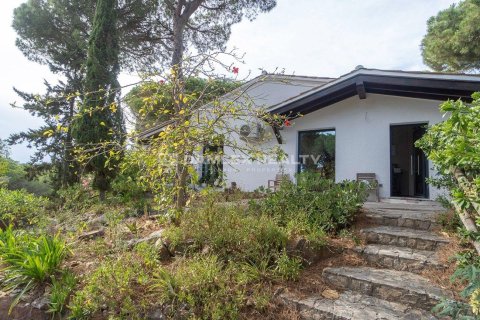 Villa till salu i Lloret de Mar, Girona, Spanien 3 sovrum, 172 kvm. Nr. 177603 - foto 4