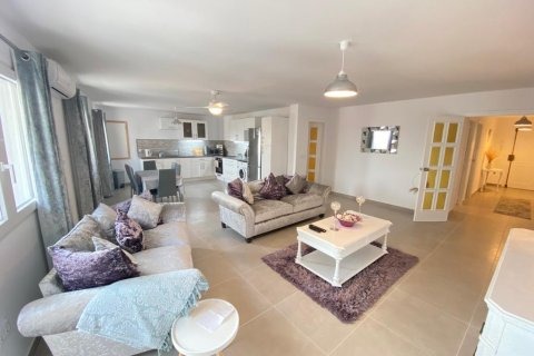 Huoneisto myytävänä Javea, Alicante, Espanja, 3 makuuhuonetta, 180 m2 No. 115521 - kuva 1