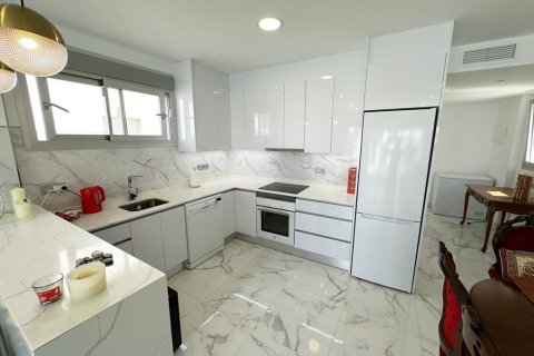 Villa till salu i Los Alcazares, Murcia, Spanien 4 sovrum, Nr. 140690 - foto 2