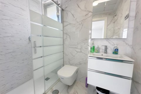 Villa till salu i Los Alcazares, Murcia, Spanien 4 sovrum, Nr. 140690 - foto 23