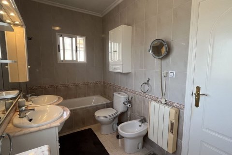 Villa en venta en Algorfa, Alicante, España 3 dormitorios,  No. 147257 - foto 27