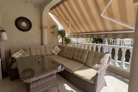 Villa en venta en Algorfa, Alicante, España 3 dormitorios,  No. 147257 - foto 3