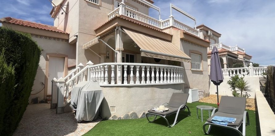 Villa en Algorfa, Alicante, España 3 dormitorios,  No. 147257