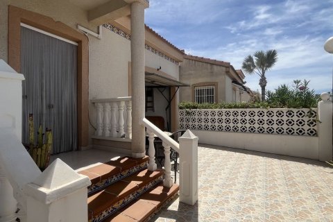 Villa en venta en Algorfa, Alicante, España 3 dormitorios,  No. 147257 - foto 16