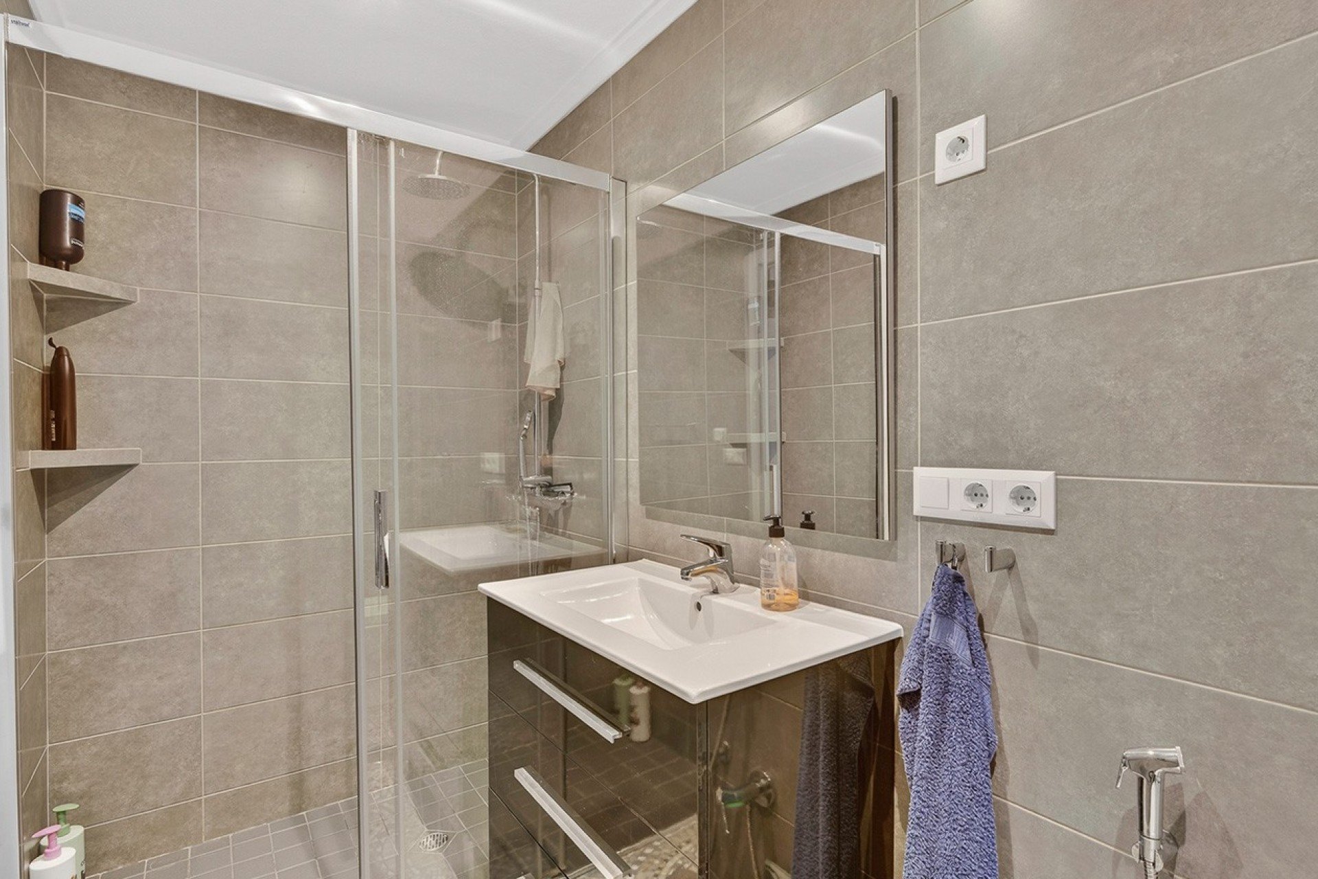Apartment in Torrevieja, Alicante, Spain 4 bedrooms, 108 sq.m. No. 151787