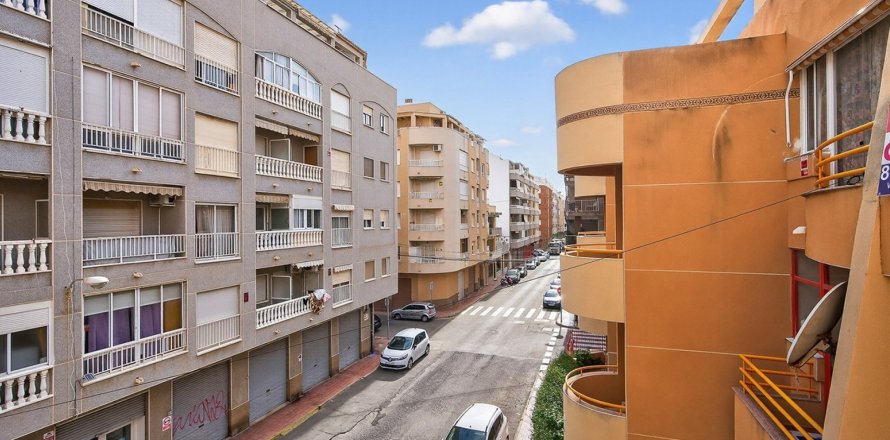 Apartament w Torrevieja, Alicante, Hiszpania 4 sypialnie, 61 mkw. nr 151787