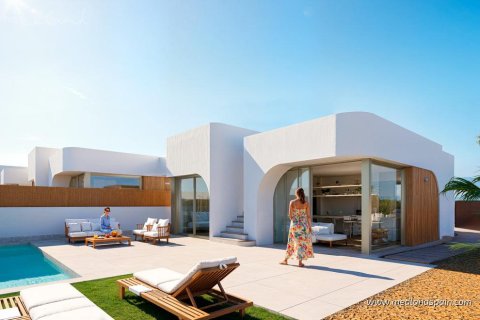 Villa till salu Los Alcazares, Murcia, Spanien 3 sovrum, 224 kvm. Nr. 139085 - foto 1