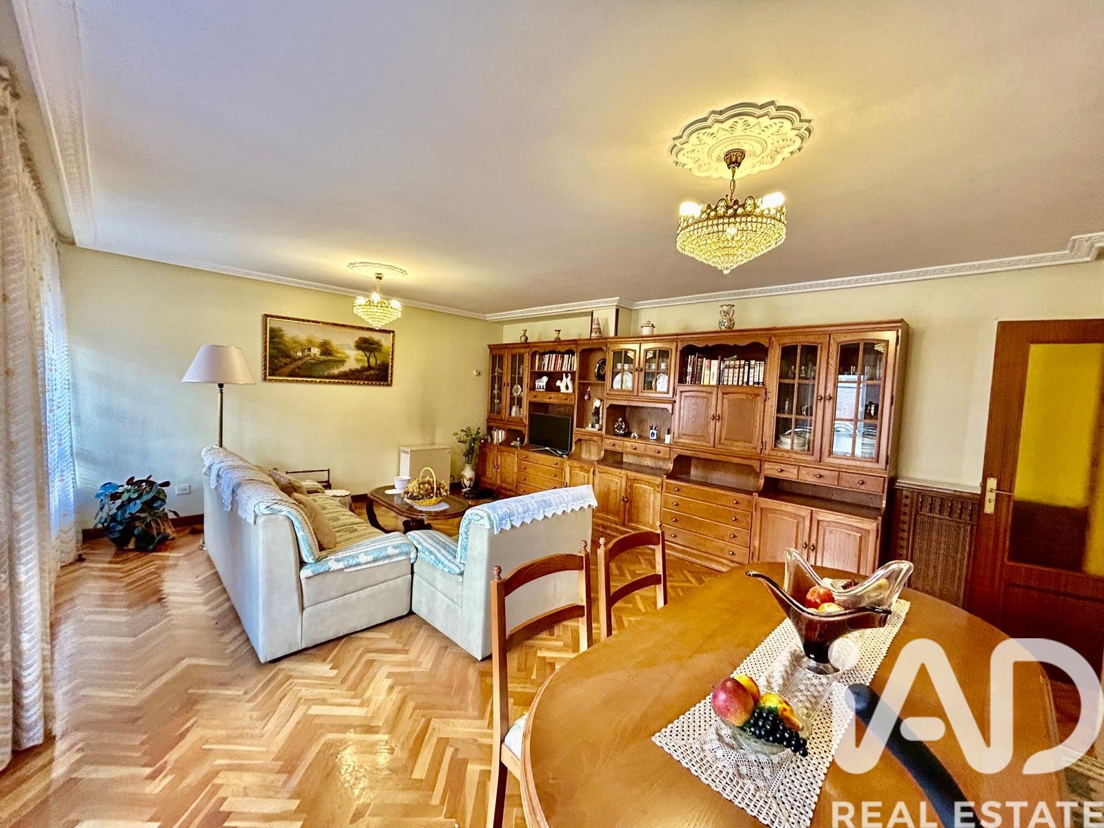 Huoneisto La Baneza, Leon, Espanja 4 makuuhuonetta, 147 m2 No. 195125