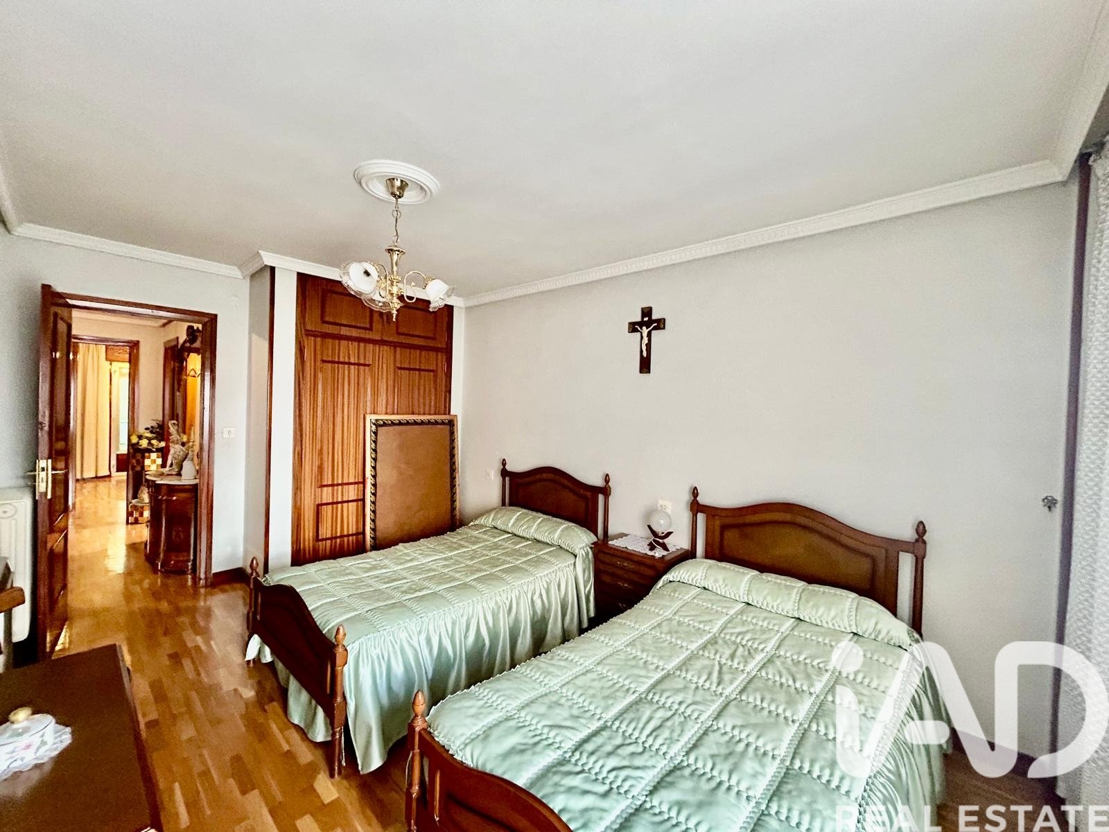 Huoneisto La Baneza, Leon, Espanja 4 makuuhuonetta, 147 m2 No. 195125