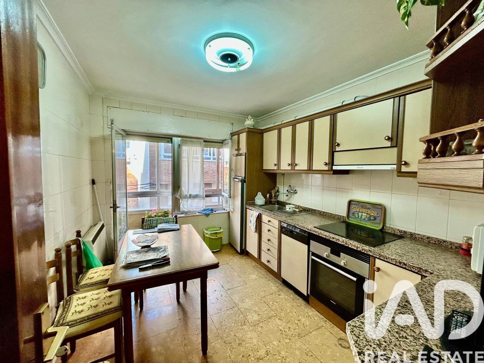 Huoneisto La Baneza, Leon, Espanja 4 makuuhuonetta, 147 m2 No. 195125
