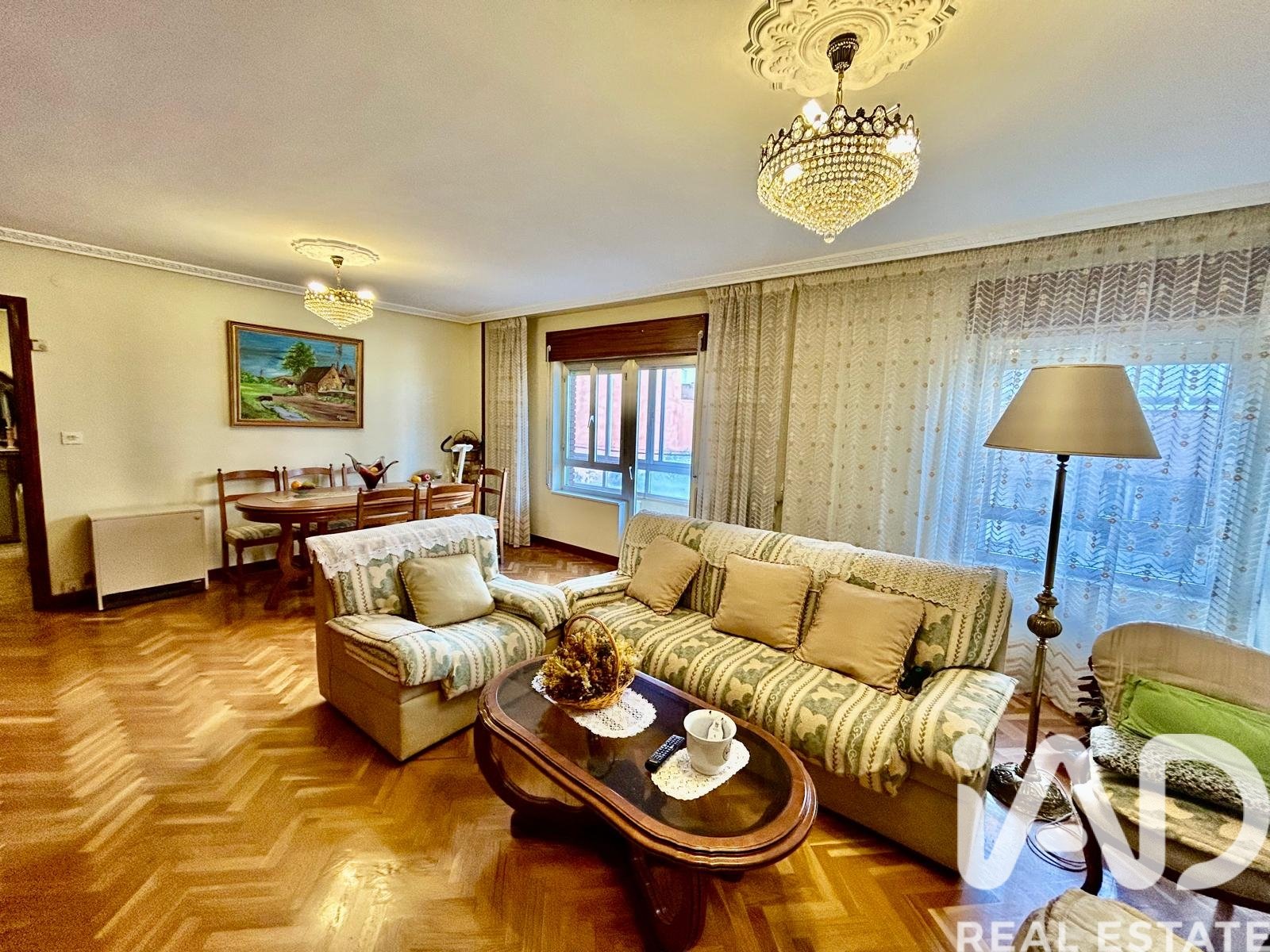 Huoneisto La Baneza, Leon, Espanja 4 makuuhuonetta, 147 m2 No. 195125