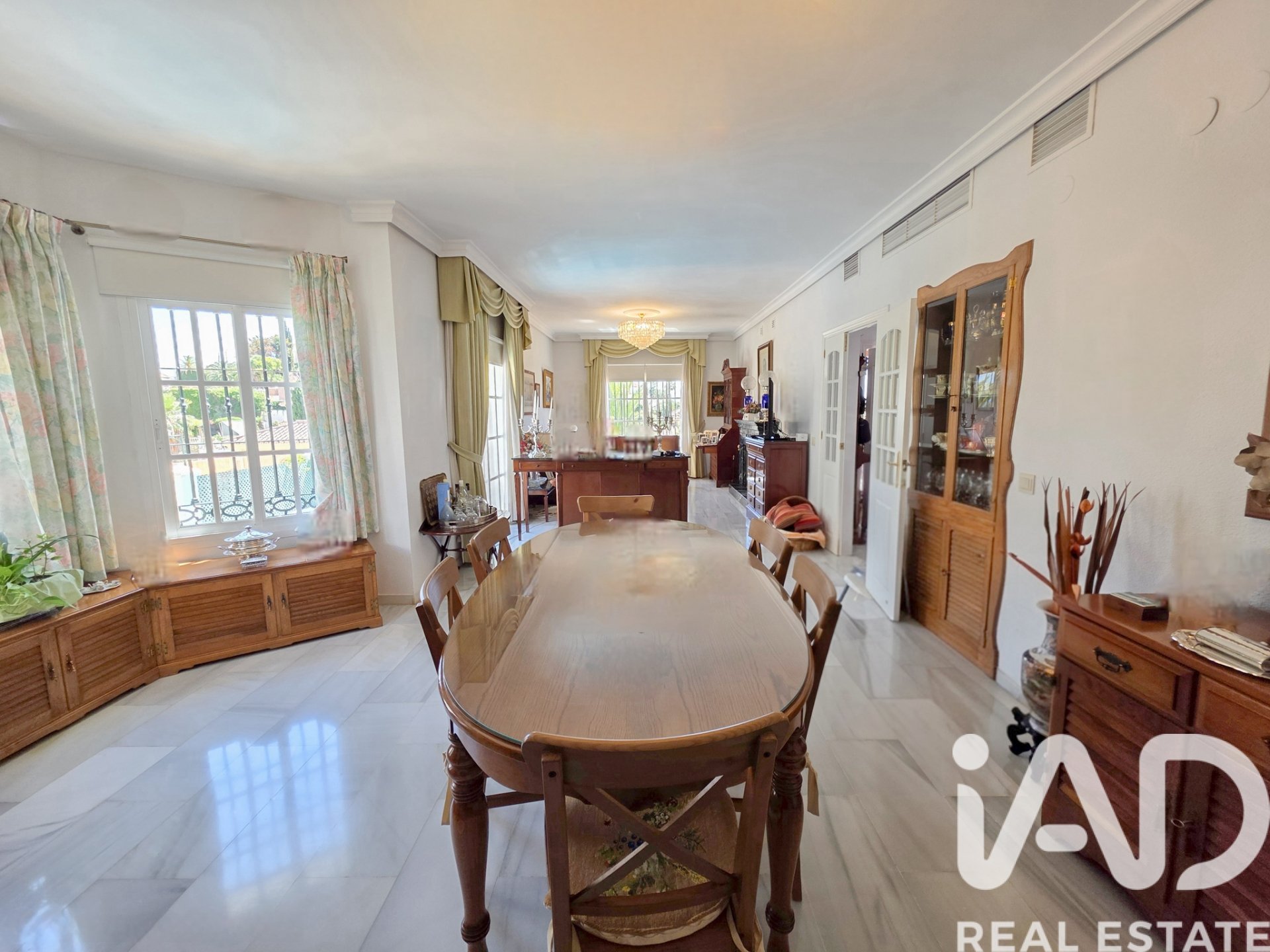 Сasa en Málaga, España 6 dormitorios, 271 m2 No. 195130