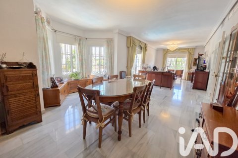House à vendre à Malaga, Espagne, 6 chambres, 271 m2 No. 195130 - photo 6