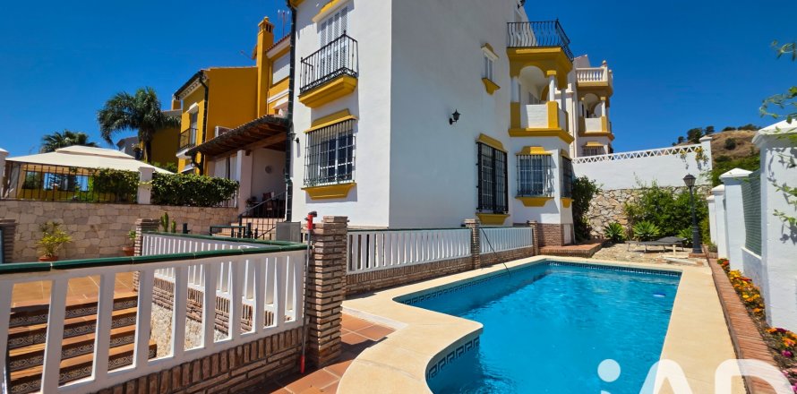 House à Malaga, Espagne 6 chambres, 271 m2 No. 195130