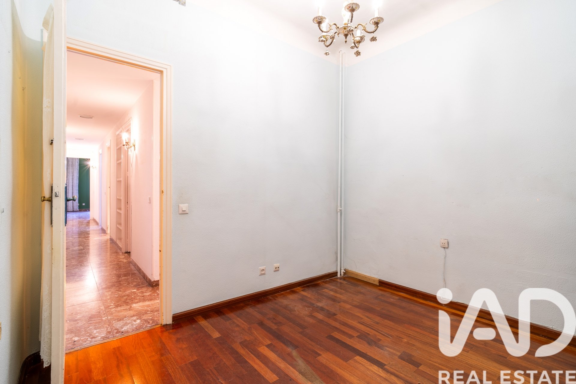 Apartament w Madrid, Hiszpania 4 sypialnie, 105 mkw. nr 195131